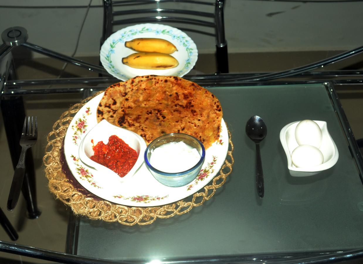 Dream Homestay กูวาฮาติ ภายนอก รูปภาพ