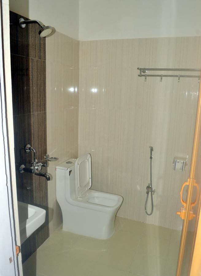 Dream Homestay กูวาฮาติ ภายนอก รูปภาพ